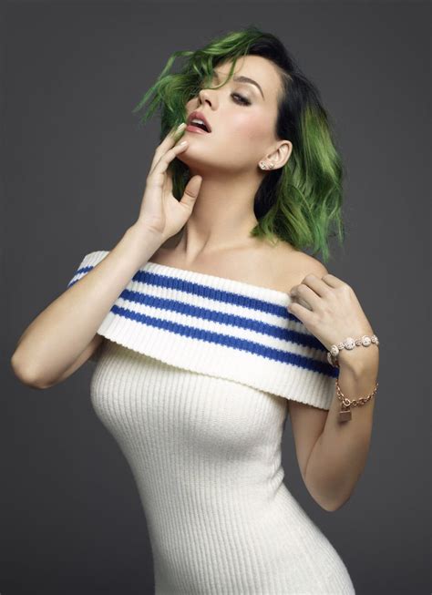 katy perry nippel|Katy Perry Gets Cheeky With Sexy & Topless Photos。